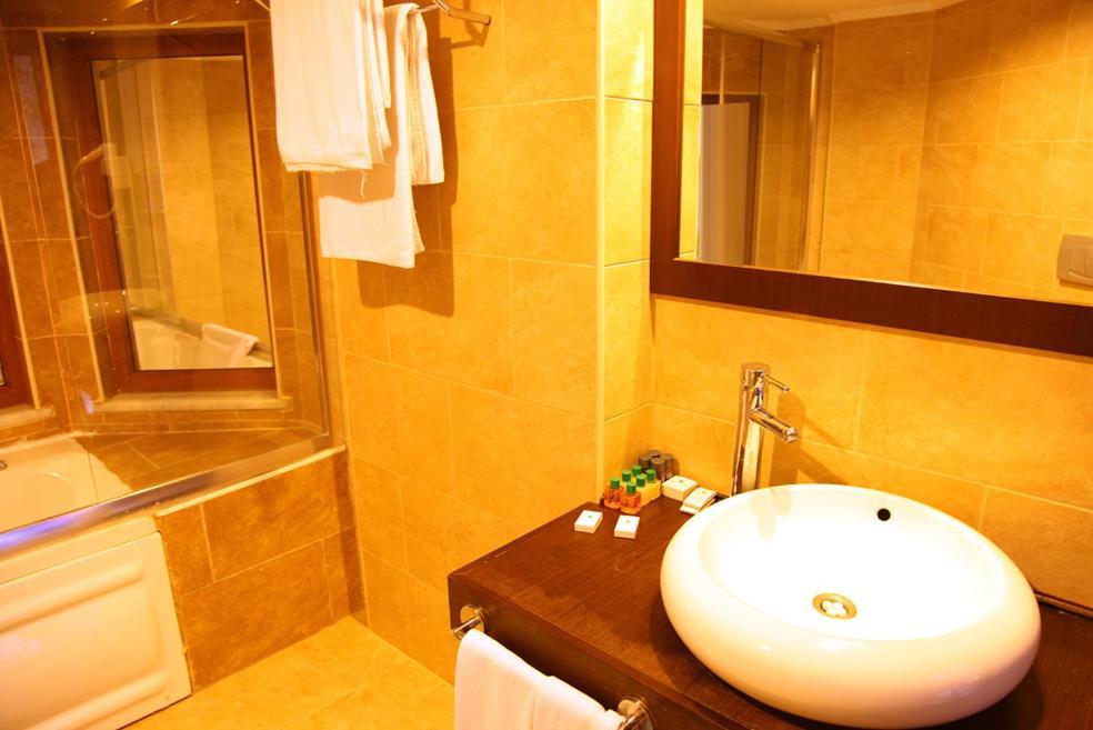 Park Polonezkoey Hotel Istanbul Exterior photo